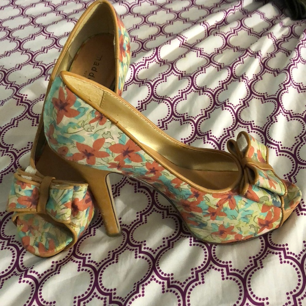 Steve Madden floral heels with bow - Picture 2 of 2